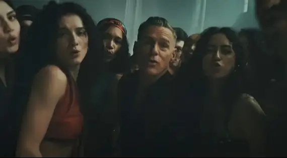 Bryan Adams